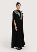 L306 - كيب أسود- تطريز