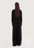 L177- عباية كريب أسود تطريز