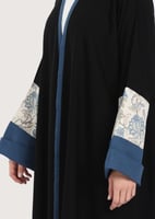 L243 -عباية كريب-زهر ازرق