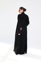 L148- عباية كريب أسود كرستالات