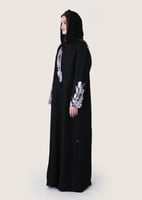 L203- عباية لنن اسود تطريز
