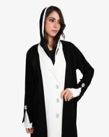 L023- عباية كريب اسود كرستال