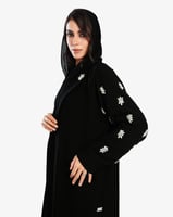 L065- عباية كريب كرستالات