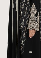 L269 - كريب تطريز ذهبي