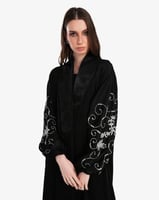 L094 -عباية أسود حرير مغسول - تطريز .