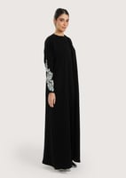 L303- كريب- تطريز تفني