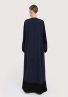 L219 - عباية كريب أسود وكحلي