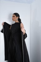L104 - عباية مع فستان حرير مغسول أسود - تطريز كرست...