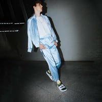 إي إم إس، جوارب، بيتزا، نباتي