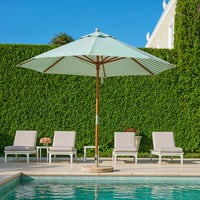 مظلة شمسية بقوائم خشبية 2.7م