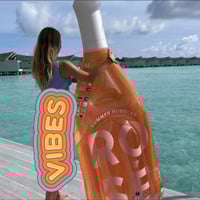 عوامة استرخاء على شكل زجاجة وردية – روز