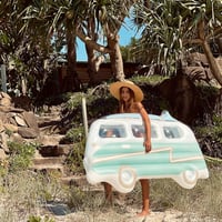 عوامة فاخرة للاستلقاء – بشكل عربة التخييم