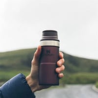 The Trigger-Action Travel Mug .25L / 8.5oz-Wine