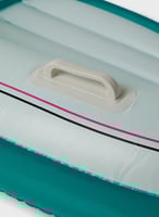 عوامة بشكل قارب سريع