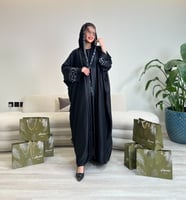 نص بشت حرير ستان طبعة أسود وأبيض