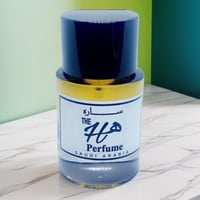 عطر فاخر يحتوي على توليفه متناغمه من خشب الصندل وا...