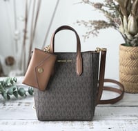 شنطة مايكل كورس