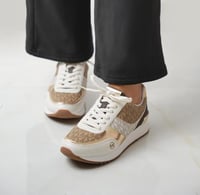 جزمة مايكل كورس