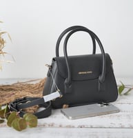 شنطة مايكل كورس