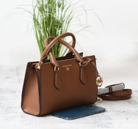 شنطة مايكل كورس