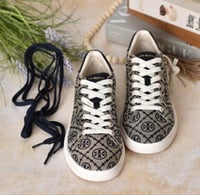 جزمة توري بورش