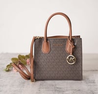 شنطة مايكل كورس تتوفر بالطلب