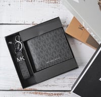 محفظة مايكل كورس