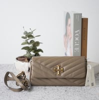 شنطة توري بورش