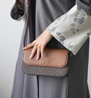 شنطة مايكل كورس