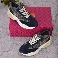 جزمة توري بورش