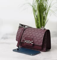 شنطة مايكل كورس