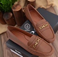 حذاء نسائي رسمي ماركة كوتش