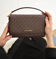 شنطة مايكل كورس