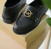 جزمة مايكل كورس