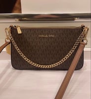 شنطة مايكل كورس