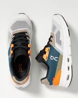 اون راننغ | on running ( تاخذ اكبر بمقاس )