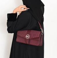 شنطة مايكل كورس