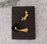 تغليف ورقي حق التخرج