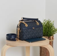 شنطة مايكل كورس السلسله فضي