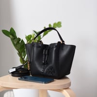 شنطة توري بورش