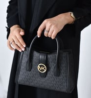 شنطة مايكل كورس