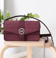 شنطة مايكل كورس