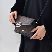 شنطة مايكل كورس