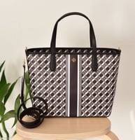 شنطة توري بورش