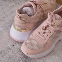 جزمة مايكل كورس