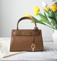 شنطة توري بورش