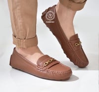 حذاء نسائي رسمي ماركة كوتش