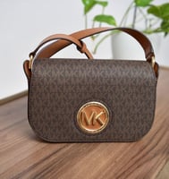 شنطة مايكل كورس