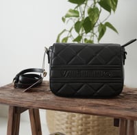 شنطة ماريو فالنتينو