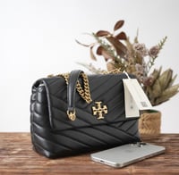 شنطة توري بورش